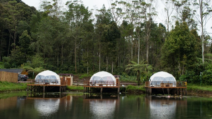 Tempat camping di Bandung ada banyak pilihannya. Mulai dari Ranca Upas hingga Situ Cileunca bisa Anda pilih. Yuk, cek rekomendasi terbaik lainnya disini!